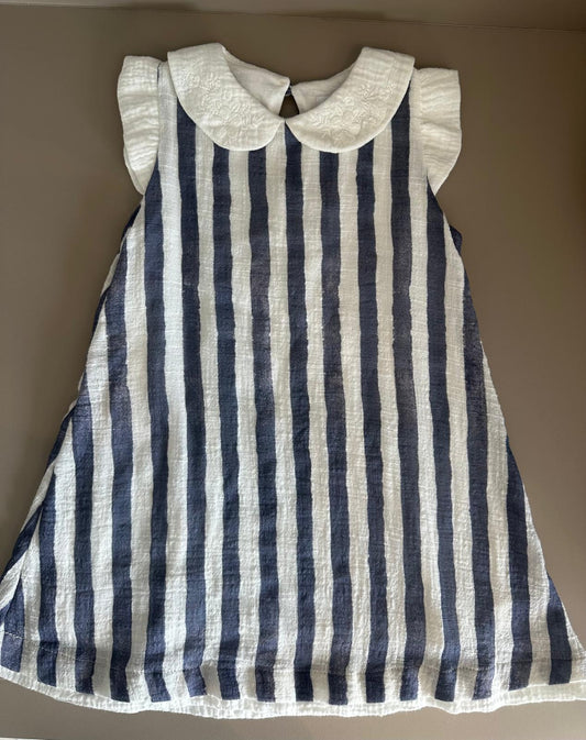 Vestido Gaza rayado de color beige con azul diseñado para las mas pequeñas de la casa